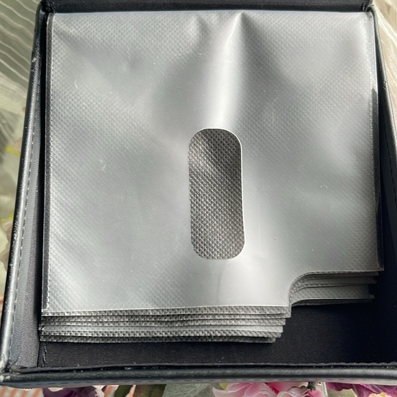 MERCEDES BENZ CD case - Picture 5 of 8